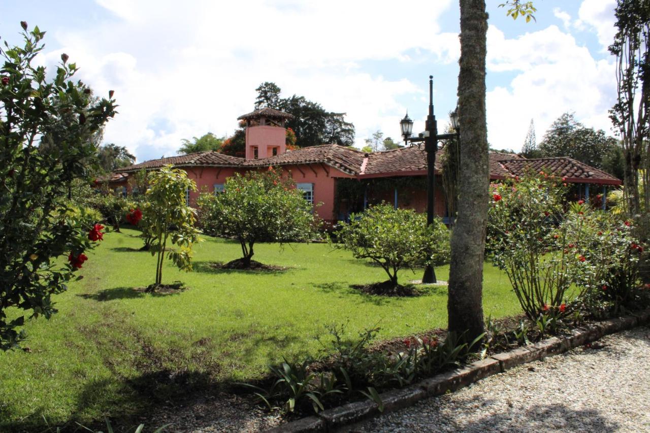 Ecohotel La Masia Llanogrande  Buitenkant foto